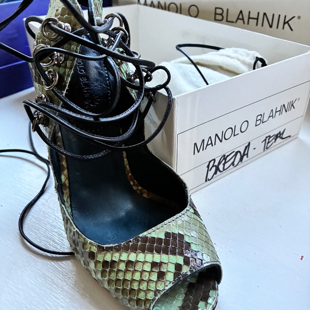 Manolo Blahnik snake skin lace up pumps